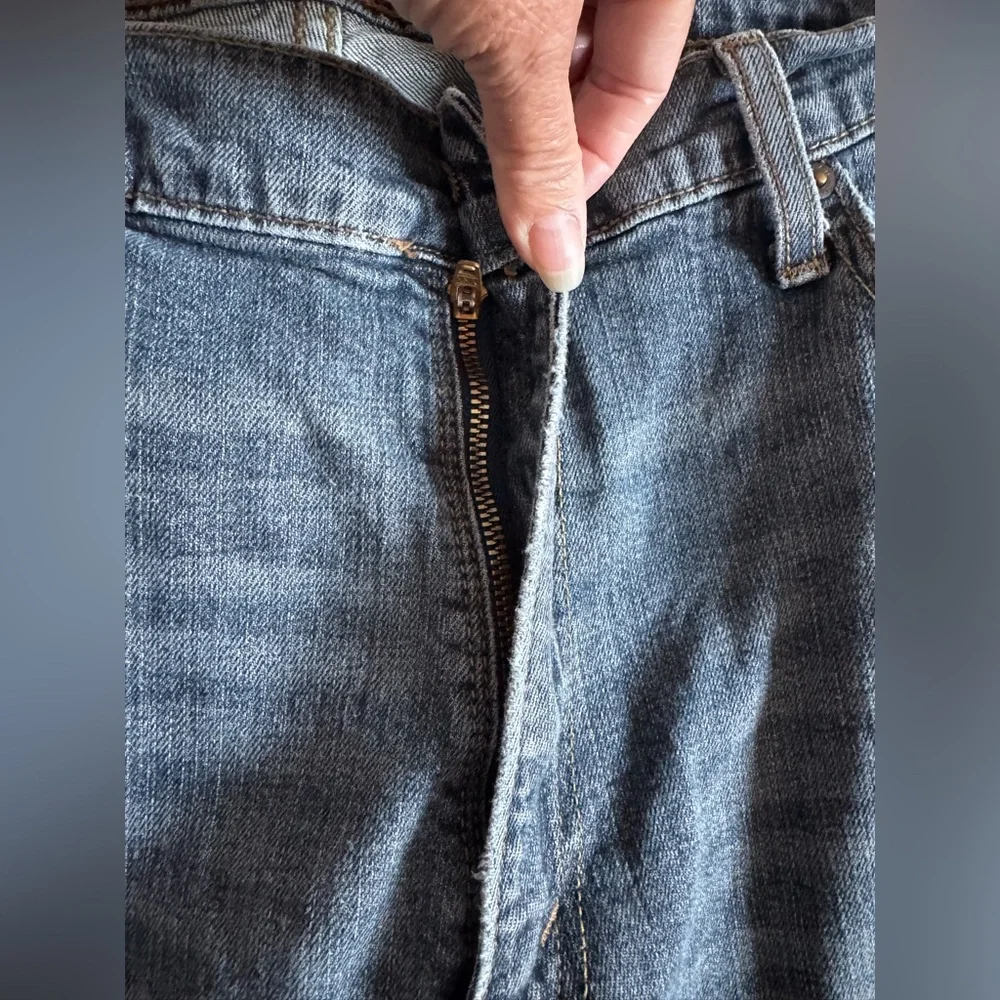 Levi's Denizen Denim Distressed‎ Blue Straight leg Jeans with Vintage Appeal